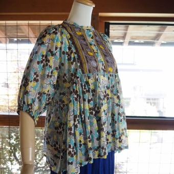 marble SUD　イチゴノキ Blouse